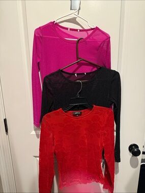Women’s mesh top bundle